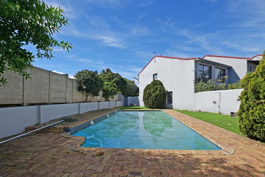 3 Bedroom Property for Sale in Table View Western Cape
